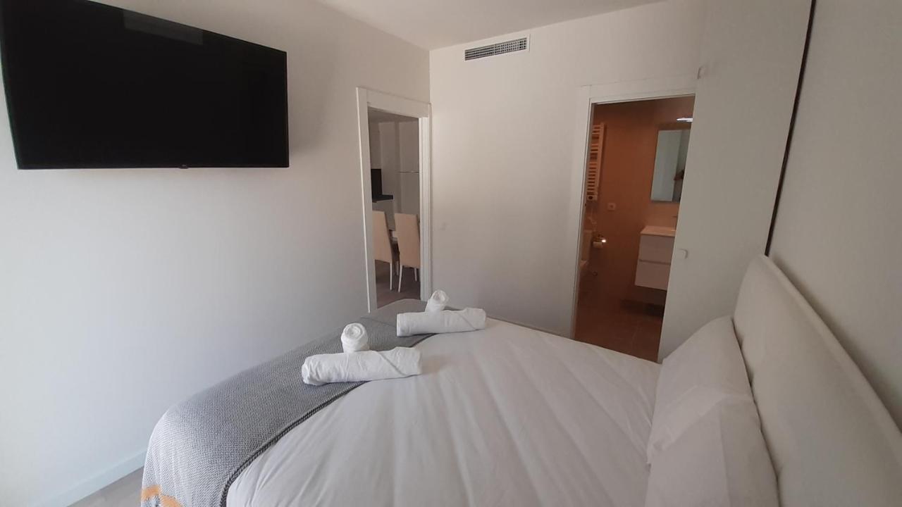 New Beside Sitges With Pool Beside Beach فيلانوفا إي لا خيلترا المظهر الخارجي الصورة