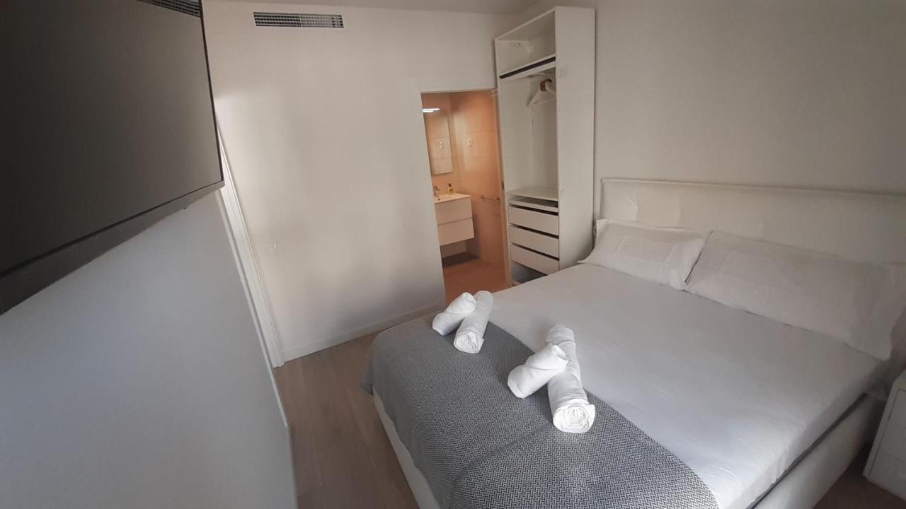 New Beside Sitges With Pool Beside Beach فيلانوفا إي لا خيلترا المظهر الخارجي الصورة