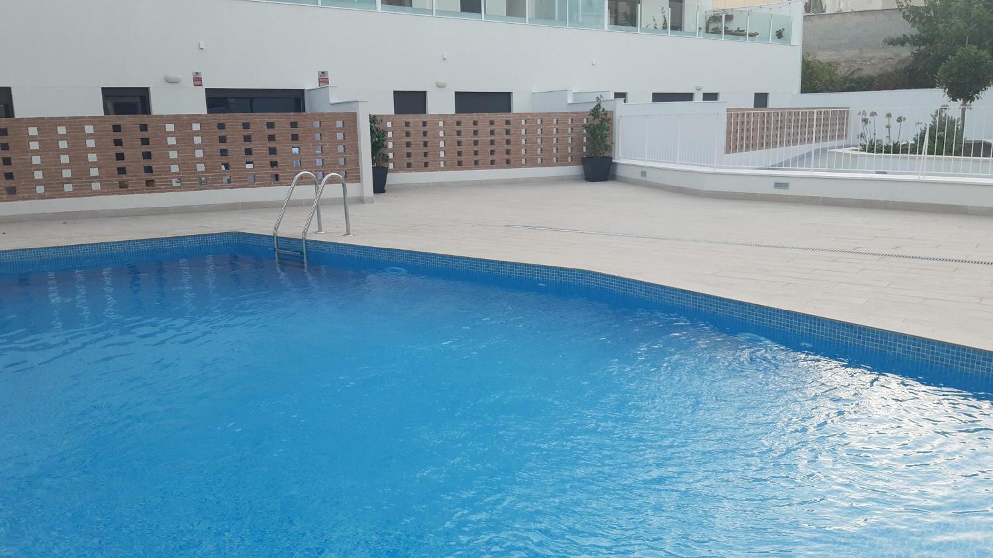 شقة New Beside Sitges With Pool Beside Beach فيلانوفا إي لا خيلترا المظهر الخارجي الصورة